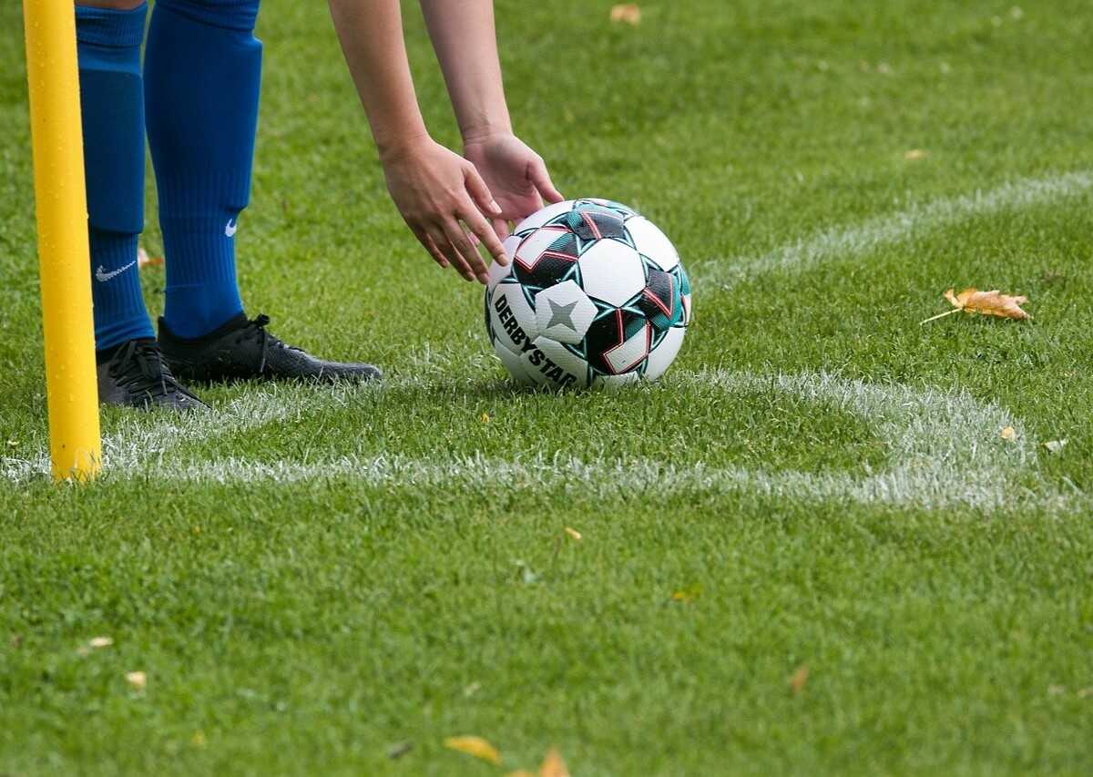 jak napompować piłkę bez igły