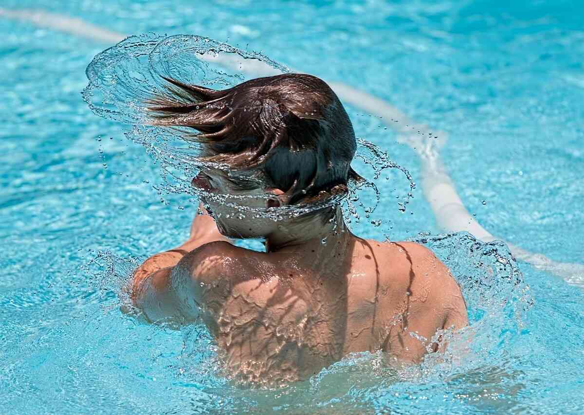 jak nauczyć dziecko pływać